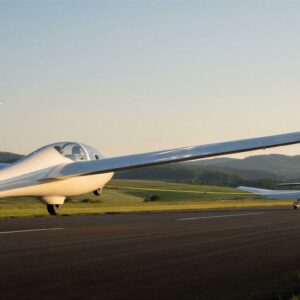 Segelflugzeug startet im Schleppflug